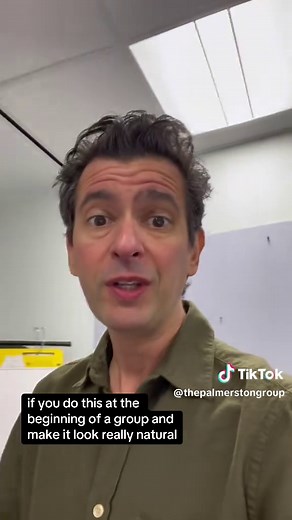 Cómo gestionar el espejo unidireccional en grupos focales