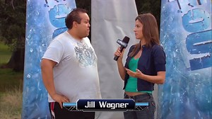 454K views · 997 shares | This cheerleader learns how to do the splits! | Wipeout | Facebook