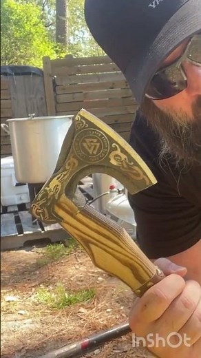 How to kill a chicken humanely (top 3 methods) #homesteading #raisingchickens #farmlife #chickens