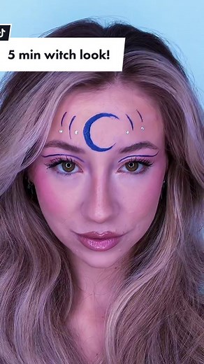 Reply to @beth_flemingxx easy halloween witch look!🔮 #easyhalloweenmakeup #simplehalloweenmakeup #witchmakeup #makeuphack