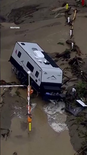 Cars swept out to sea in Australian floods