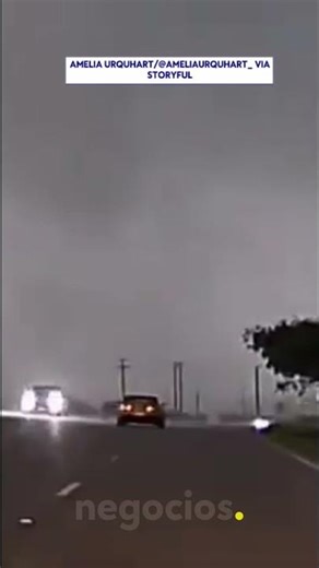 Una cámara capta las imágenes de la tormenta "mortal" que azota Cleburne, Texas