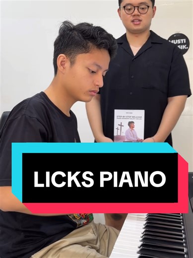Murid aku spill rahasia licks piano yang gospel banget🎹 #mustimusik #tipspiano