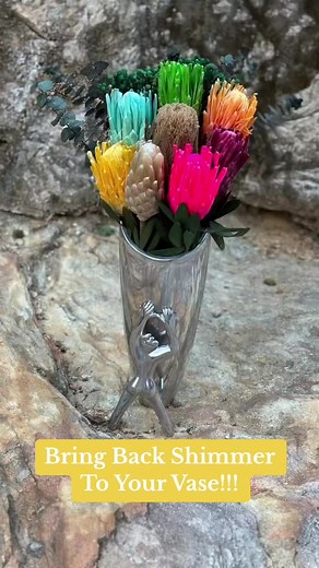 ✨Hi guys, let's bring shimmer back ✨ - Say goodbye to tarnish and hello to brilliance! Learn how to restore vour metal vase's shine and create an effortless preserved protea flower arrangement. 💐✨ Step 1: Use a soft cloth, any aluminum polish and vinyl gloves. Step 2: Put the aluminum polish on your cloth and start rubbing onto your vase until you get a dry matte finish. Step 3: Start polishing the vase with another dry clean cloth to bring back the shimmer. Step 4: ***Tip***Complete the polish