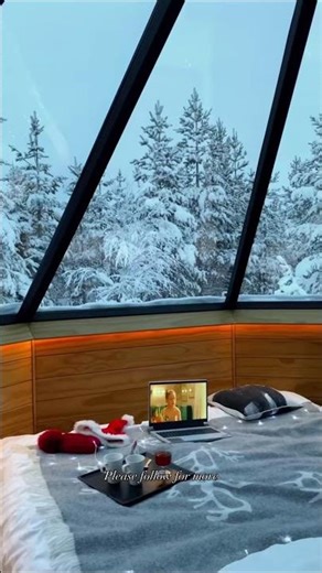 Sleeping under the Nothern Lights, no filter needed🇫🇮✨☃️🧊 #finland