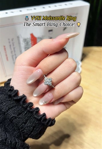 Four-leaf clover ring🔥 Lucky boost, Moissanite shines and looks beautiful #moissanitering#weddingring#christmasgift#finejewelry#TikTokShopHolidayHaul