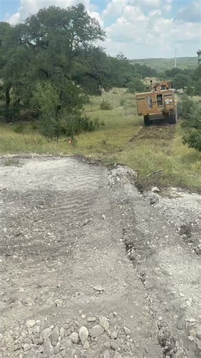 Texas Rock Milling cutting in the driveway