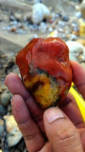3.7M views · 54K reactions | I found a red crystal stone with a yellow pattern #gemstones #agate #diamond #jade #petrifiedwood #fyp #fypreels | Rimba Story | Facebook