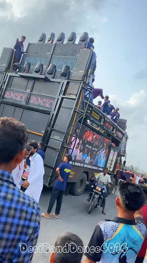 Rocky Bullet With DesiBandDance4015 #desibanddamce #rockystarband | Desi band dance