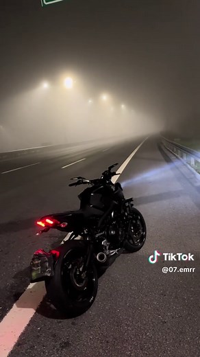MT-09 motor incelemesi: Yamaha MT-09 özellikleri ve sürüş izlenimi