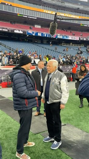 Basketball legend Troy Bolton in the house 🏀 #zacefron #patriots #playoffs #nfl #shorts
