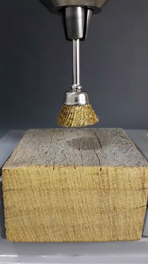 195K views · 12K reactions | Testei fazer fricção usando escova de aço part2 #experiment | Ciência Moderna | Facebook