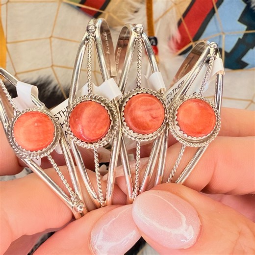 Native American SPINY OYSTER Sterling Silver Bracelet: Dainty Flexible Handmade Navajo Cuff - Etsy