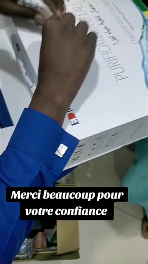 QU'EST-CE QUE LE PURIFICATEUR TERAWATERT M? Il reproduit la RÉSONANCE SCHUMANN à 7,83 Hertz grâce à la technologie térahertz. Cette « Eau de Résonance » est appelée TERAWATER M. Convertit les molécules d'eau d'un état groupés en un état linéaire. Lorsque nous buvons le TERAWATERT ™, nos cellules sont capables d'absorber l'eau plus facilement et plus efficacement. LES AVANTAGES REMARQUABLES : ✅ Bon pour les AVC ✅Améliorer la mémoire. ✅Réduit le Stress. ✅Inverser le vieillissement. ✅Rajeunissement