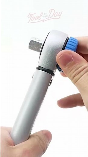 With magnified, dual-scale window and vernier fine adjustment for the Nm scale.