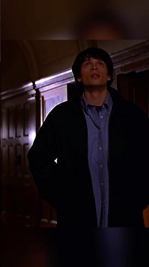 🚿Invisible Man Attacks in Bath｜Clark Rescues Victoria｜Smallville S1E10