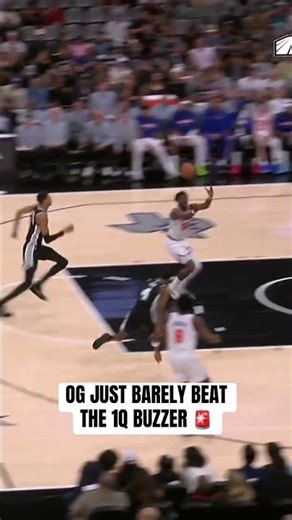 Knicks with the quick inbound for the last second bucket 🪣