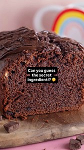 8.5K views · 38 reactions | CHOCOLATE COURGETTE CAKE (GF)  AKA the fudgiest, gluten free chocolate loaf cake that nobody will know contains hidden veg 狼 and a great way to use up a glut of courgettes from the garden!! ✨ Comment ‘RECIPE’ and I’ll send you the link to your DMs via magical fairy dust, so you don’t have to go searching for it on my website! ✨ Who wants a slice!? #courgettecake #zucchinicake #glutenfree #courgette #zucchini | Sarah Howells Gluten Free | Facebook