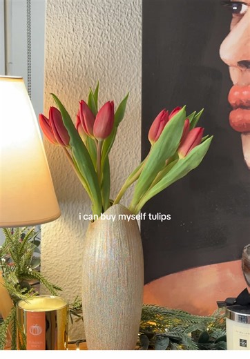 Embrace the Saturday Feeling with Tulips