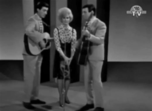 The Springfields - Island Of Dreams ... 🎧 Watch full this song: https://oldies.dohimusic96.com/the-springfields-island-of-dreams?utm_source=facebook&utm_medium=reel&utm_campaign=oldiesclassicmusic | Oldies Classic Music