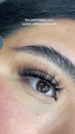 Our Lashes Stacked False Eyelash Curler is a match made in heaven ☁️ ✨#lashcurlers #musthavelashtech #bomblashesonly #howtoapplystriplashes