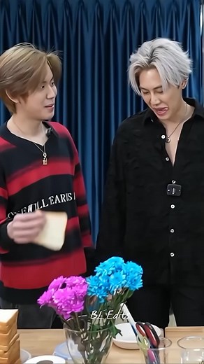 21K views · 2.9K reactions | စားဘဲကြီးကတော့မုန့်တွေ့တာနဲ့စားပစ်တော့တာပါပဲ  တစ်ယောက်သောသူကလည်းမကျေနပ်ရှာဘူး Credit original video uploader BlEdits07 [ YouTube channel ] | BounPrem Nation Myanmar | Facebook