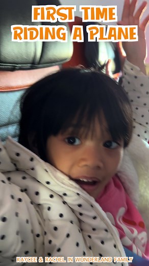 FIRST TIME ON PLANE | KAYCEE & RACHEL in WONDERLAND