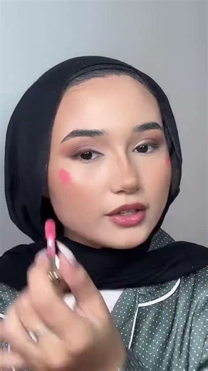 My Step-by-Step Graduation Makeup Routine Revealed