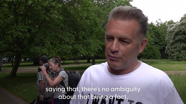 Sixty thousand people march in London, calling action for climate crisis