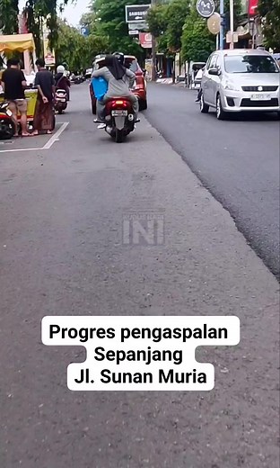 Proses pengerjaan pengaspalan jln.Sunan Muria hari ini lurr... #kudusharini #infokudus #beritakudus | Kudus Hari Ini