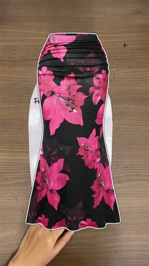 Perfect Mermaid Dress Pattern Drafting: Waist Darts and Natural Flared Hem