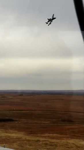 A10 warthog strafing. brrrt...!! Crazy sound from inside tower!!