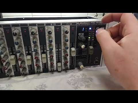 Behringer Pro RX1202FX