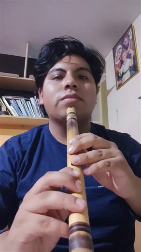 Practicando la QUENA Instrumento Musical