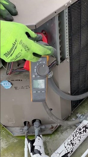 Measuring inrush current on York condenser