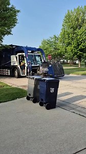 Love ❤️ garbage trucks ❤️ - - - - - #garbagetruck #trashtruck #wastemanagement #recyclingtruck #cleanupcrew #sanitationlife #trucklover #comicstrips #cartoon #comicart #digitalart #illustration #drawing #sketch #artwork #artist #comiclife #dailycomics #funny #picklescomichub #artistsoninstagram #love | Midwest Garbage