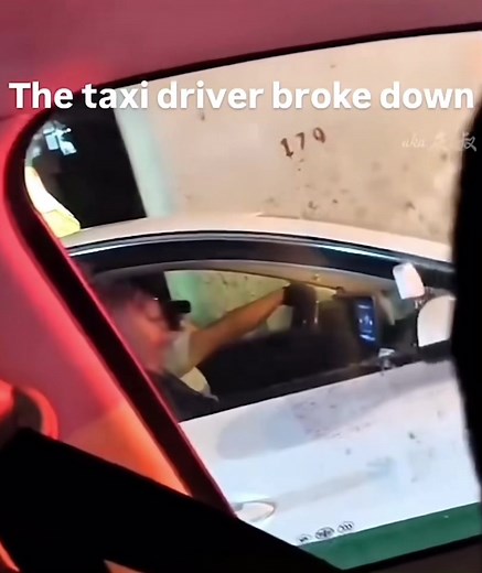 what yall doing in this situation⁉️ #fypシ゚viral #fyp #meme #meme #meme #lebron #flight #kendricklamar