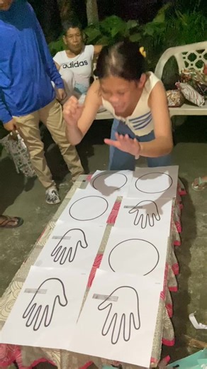 Engaging Hand Matching Game for Christmas Parties