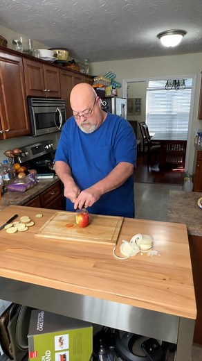 20K views · 419 reactions | Jim makes easy fried potatoes. #potato #potatoes #recipe #recipes #recipe #recipeidea #recipeshare #recipevideo #recipeideas | Shareable Recipes | Facebook