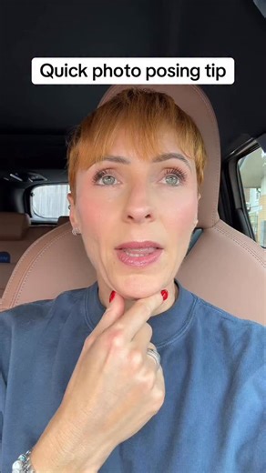 Camera Confidence & Posing on Instagram: "Your best angle isn’t guesswork — it’s a 360 away. Rotate your face, take a batch of photos, and notice which direction feels most you. That’s the one to lead with every time. Save this post for when you forget your go-to angle."