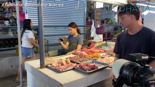 DALAGA, SINUGOD NG KANYANG GALIT NA TIYAHIN SA PALENGKE?! Samahan si Kapuso Primetime Queen Marian Rivera sa kauna-unahang kuwento ng Tadhana para sa 2026 — “PERLAS” ngayong Sabado, 3:15 PM sa GMA-7 at sa GMA Public Affairs’ Facebook and YouTube livestream! | Tadhana GMA