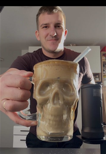 Making Coffee in a Duet with the Machine