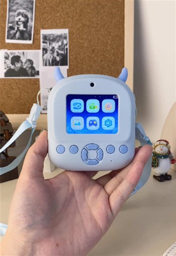 OMG! The cutest pocket-sized memory maker ever! #instantprintcamera #kidsgifts #miniportableprinter #jadensprinter