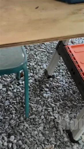 Keep your workshop clean and dust-free with the AlorAir air filter. This versatile unit can be mounted on the ceiling or hung from chains, saving workspace while efficiently filtering air. It will make your workshop a cleaner and more comfortable place to work. A must-have for any DIY enthusiast! #ad