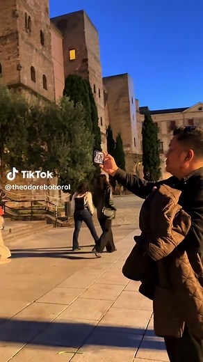 Exploring the Barcelona Cathedral in the Gothic Quarter