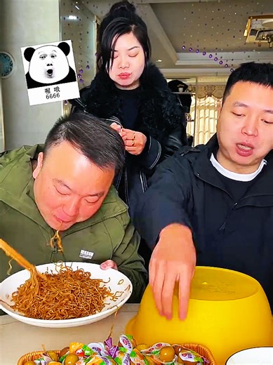 Funny Couple Food Eating Prank You Can't Miss