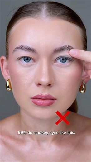 The easiest smoky eye trick for hooded eyes#hoodedeyes #smokeyeye #eyemakeup #makeuphack #makeuptips