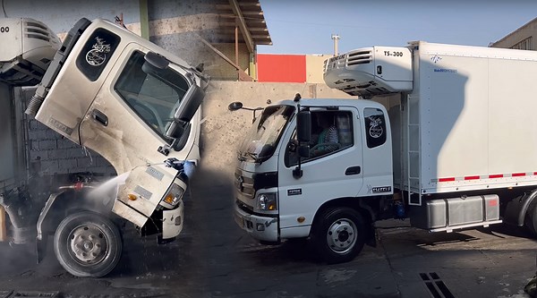 Satisfying and Incredible Truck Wash Transforms a Dirty Ride