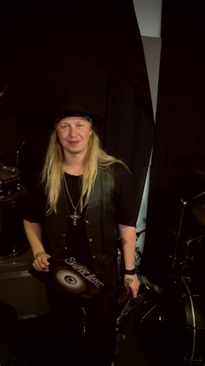 Message from Mr. Hannes Kett! Go & check out the new album!🔥 We’re super proud of it, let’s make it go big!🙌 #shirazlane #invertigo #newalbum #rock #hardrock #band #rockband #80s #80srock #stadionrock #vinyl #vinylrecord #fyp #finnishrock | Shiraz Lane