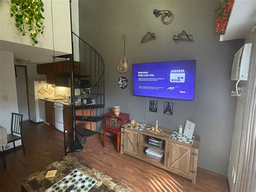 803 W Springfield Ave Unit C, Champaign, IL 61820 | Homes.com